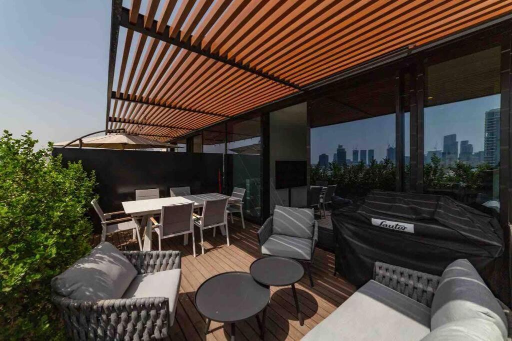 Amazing Penthouse On Gordon Beach 8 Guests تل أبيب المظهر الخارجي الصورة